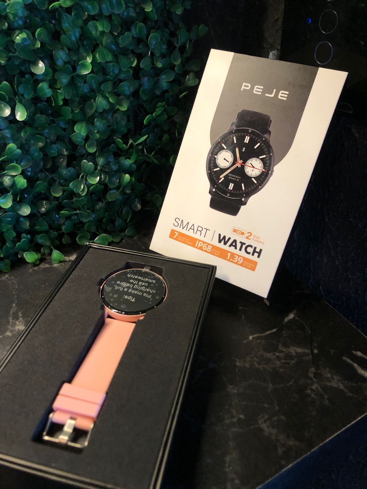 SMARTWATCH PEJE DURAÇÃO DE 7 DIAS DE TRABALHO IP68 À PROVA D'AGUA 1.39 MOSTRADOR DE TELA +DOIS PULSEIRAS ZW02PRO